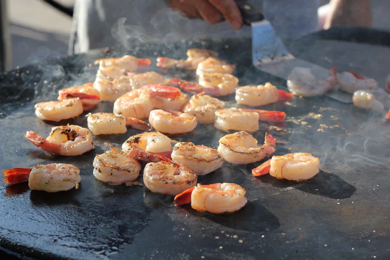 How to Easily Tell if Shrimp are Cooked - Substitute Cooking