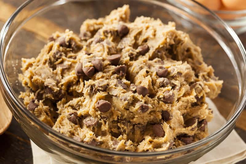 How to Fix Crumbly Cookie Dough: 8 Foolproof Solutions - Substitute Cooking