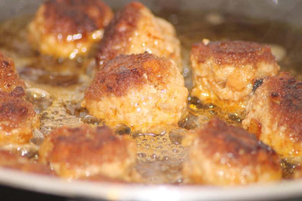 frying-Meatballs